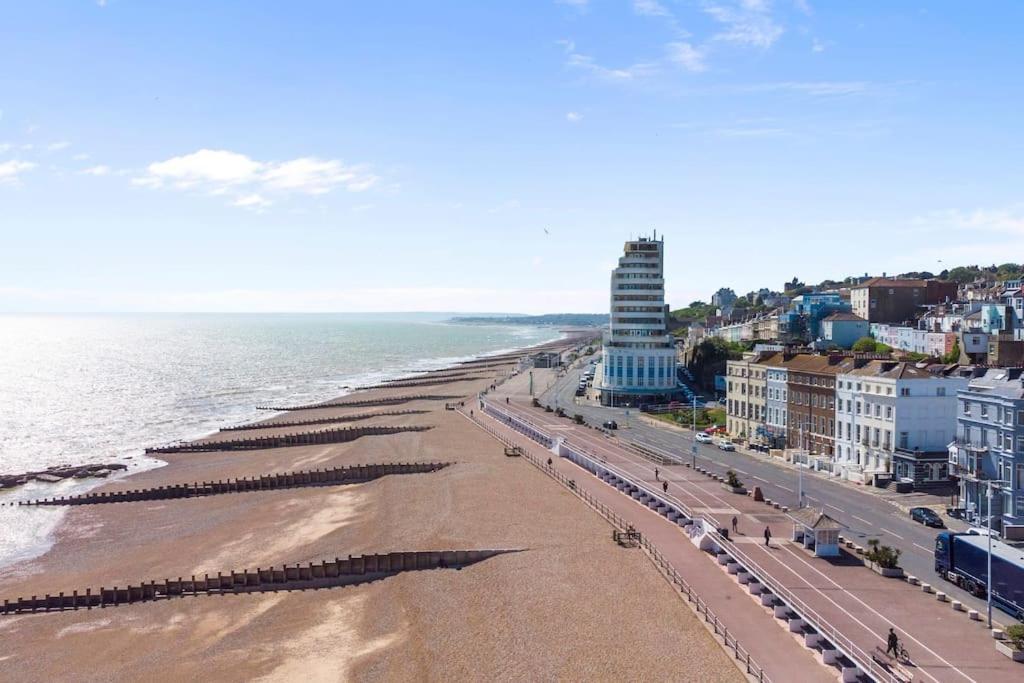 Luxurious Victorian, A Few Minutes From The Beach - Sleeps 2 Adults And Up To 3 Children Apartment St Leonards-on-Sea Exterior photo